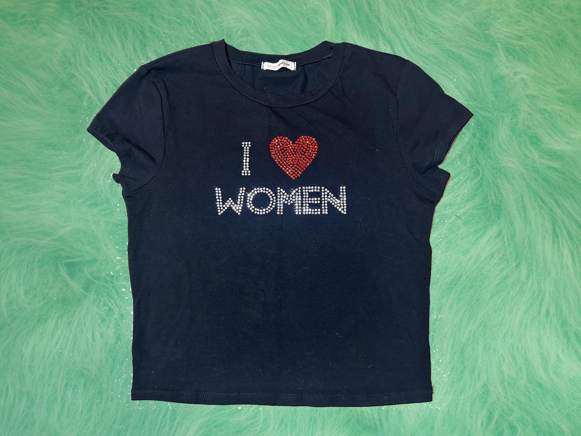 I Love Women Rhinestone Crop Top – Bling Graphic Tee for Women 