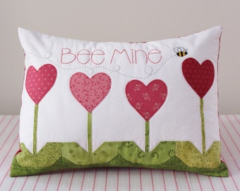 Bee Mine Pillow Pattern PDF by Jen Daly Quilts - Instant Download