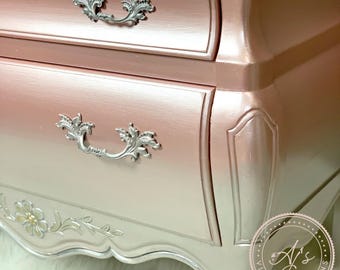 Dixie Belle Metallic Furniture Paint - Moonshine | 8 Finishes