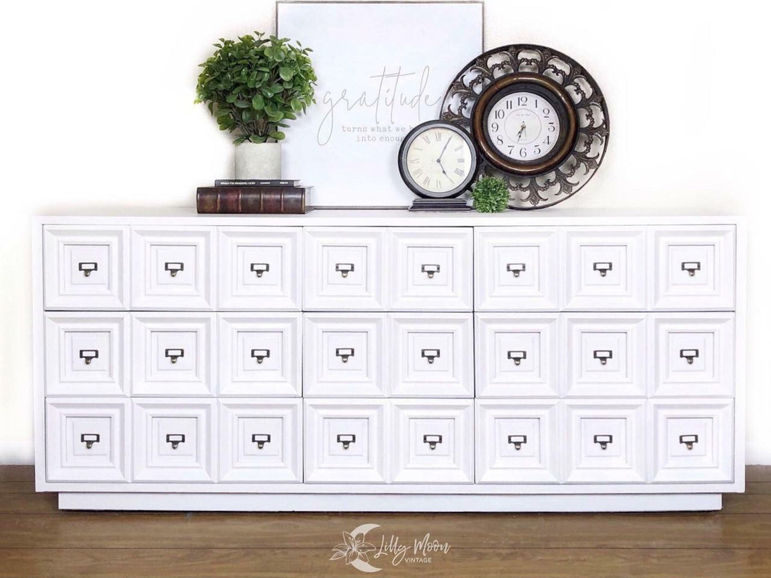 Gulf Stream Blue Milk Paint from General Finishes Quart size Painting