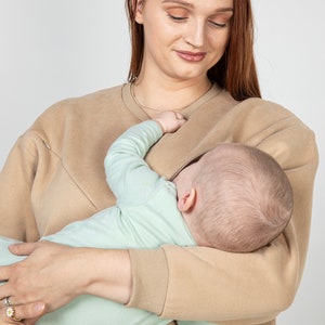 Breastfeeding oversized crew neck jumper image 5