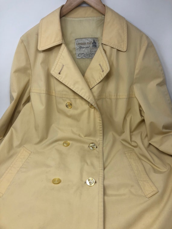 Vintage 1960s Light Yellow London Fog Double Breas