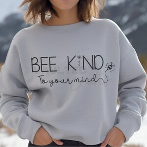 Bee Kind SVG Design - Téléchargement instantané pour Cricut, Kindness Sweatshirt, Cut Files - DIY Kindness Gift