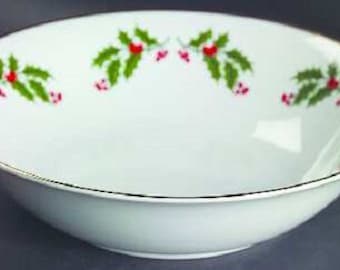 Vintage Christmas Holly "All the Trimmings" White and Gold Oval vegetable bowl 9"