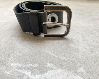VTG Dr. Martens Genuine Leather Belt Silver-Tone Buckle Black Medium Size Unisex VTG Dr. Martens Genuine Leather Belt Silver-Tone Buckle  main image 4