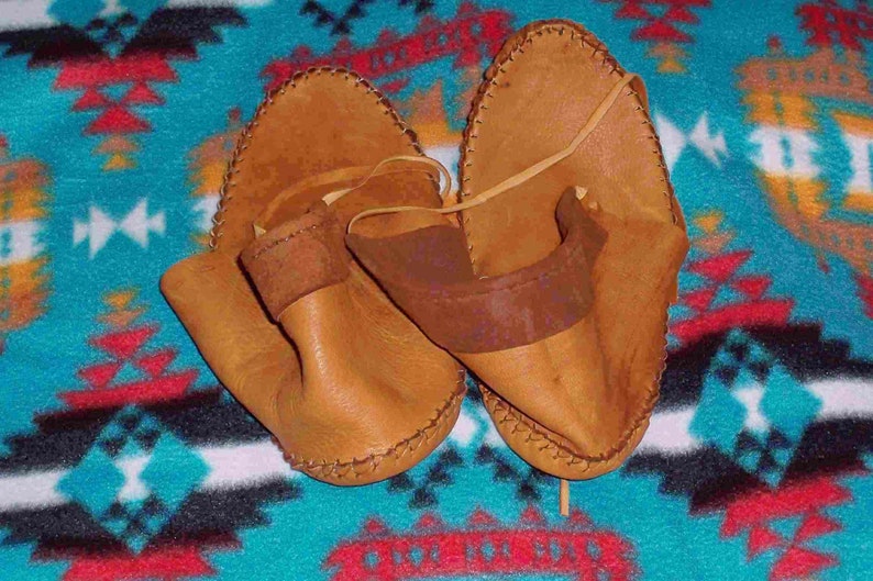 Native American Authentic Brown Deerskin Leather Moccasins Size 9 Unisex
