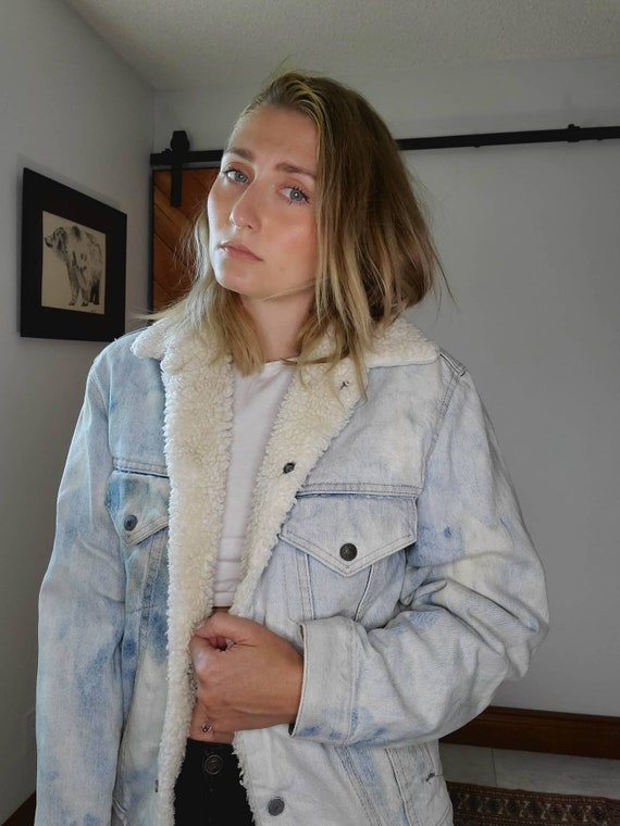 Vintage levis sherpa lined denim jacket