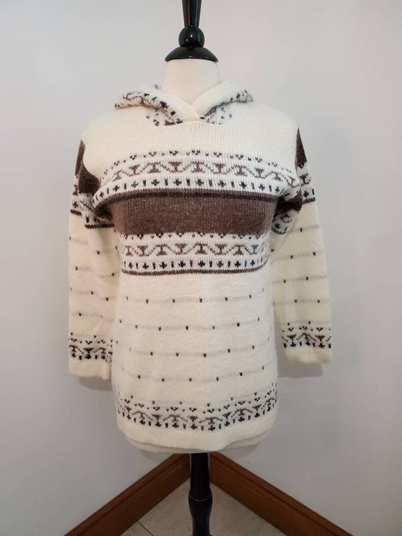 Vintage Zellers lama knits hooded sweater