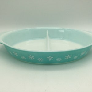 Pyrex Snowflake Blue Vintage Divided 1.5 Qt. Baking Dish