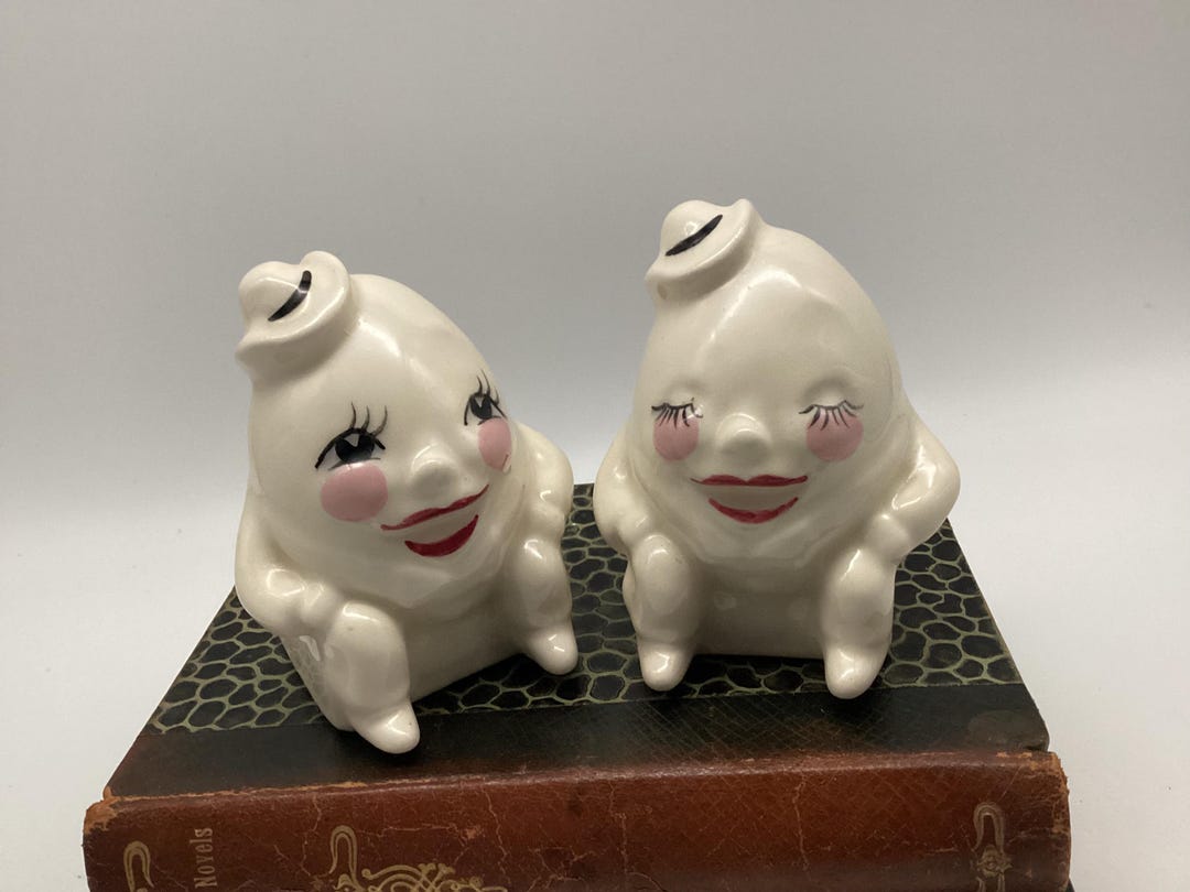 Vintage Anthropomorphic Humpty Dumpty Salt & Pepper Shakers – Ceramic ...