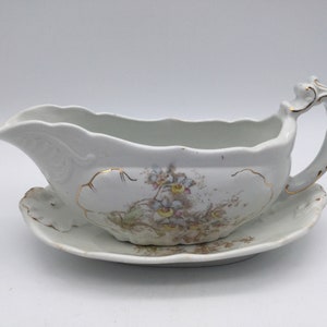 Antique Bishop & Stonier W335 Imperial Semi Porcelain Large Aesthetic Era Transferware Gravy Boat and Underplate / 1896