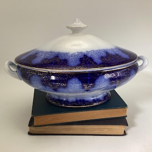 Antique Flow Blue Tureen with Lid – Persian Moss Style, Gold Accents, Attributed to Utzschneider Germany, Late 1800s