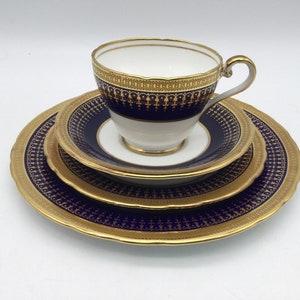 Aynsley Hereford Fine Bone China 4 Pc Luncheon Set / 7081 / Cobalt Blue and Gold