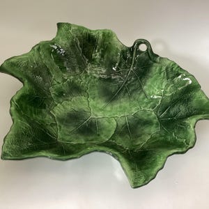 Vietri Italy Majolica Leaf Serving Bowl: Large Green Italian Pottery