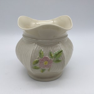Belleek Wild Irish Rose 5” Cache Pot / Belleek Collector Society Ltd. ed. 1985