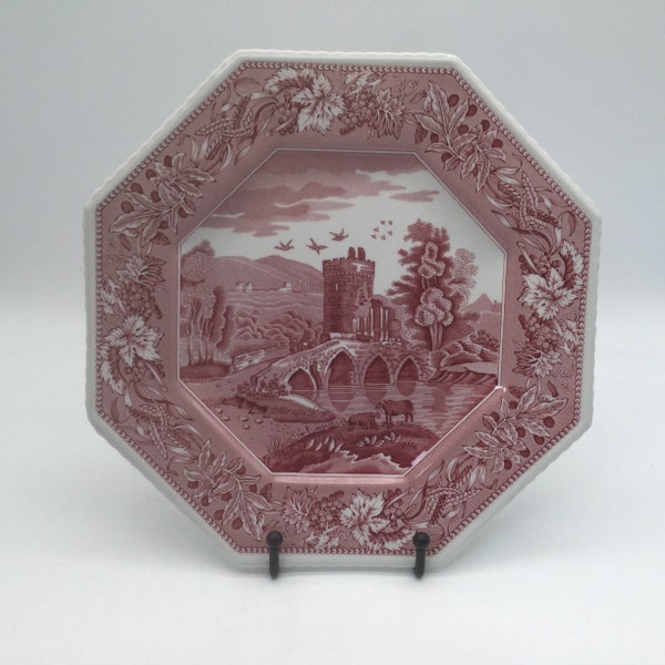 Spode Archive / Sutherland Collection / Lucano Pattern / 9.5" Octagonal Luncheon Plate / Red