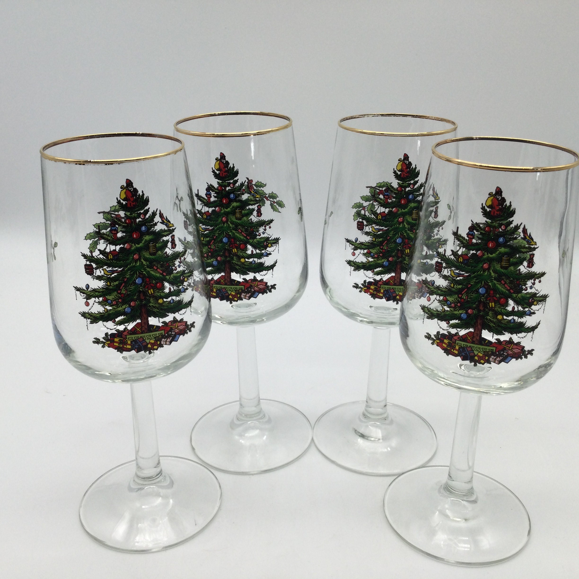 Spode Christmas Tree Glassware - Set of 4 -Made of Glass –  Gold Rim- Classic Drinkware - Gift for Christmas, Holidays, or Wedding - Drinking  Glasses (Wine Glasses): Wine Glasses: Mixed Drinkware Sets