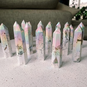 Choose Your Aura Howlite * 7 - 8 CM * 45 - 60 GRAM . énergie positive . Crystal point Tower . Aura Crystal Tower . ecolovestores