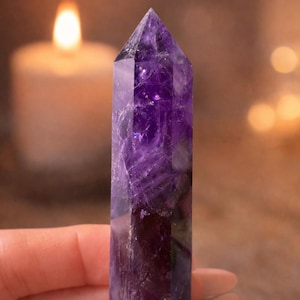 Kies jouw amethist kristallen toren van 7 cm - Helende kristal voor rust, intuïtie en energiebalans - Derde Oog Chakra - Spiritueel cadeau