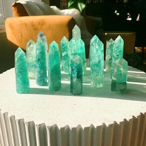 Choose your Green Fluorite * 7.5 - 11 CM * 64 - 140 GRAM . positive energy. Crystal Tower. natural stone. Intuition  . Focus stone