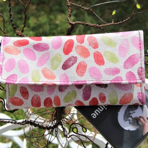 Tobacco pouch coated with coloured pellets, fully lined-artisan creation