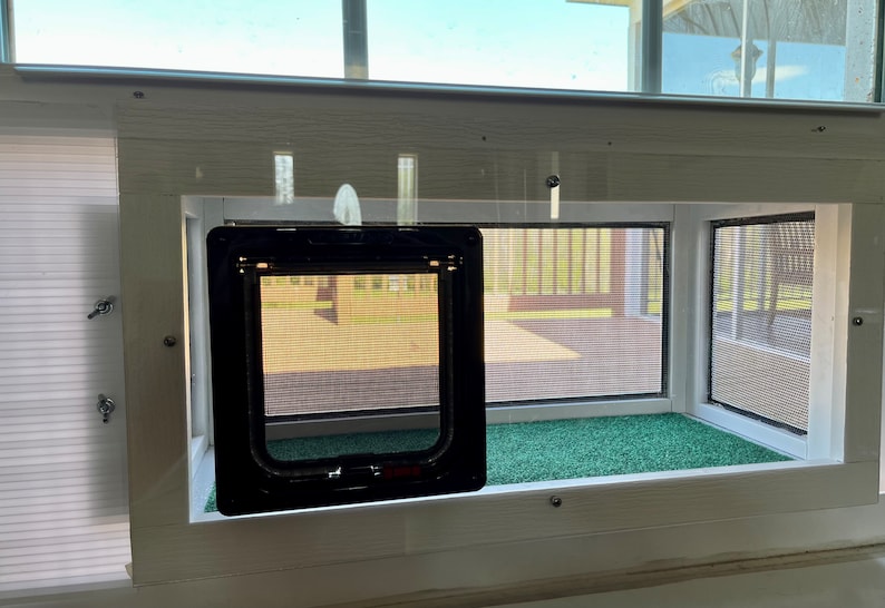 24 inch Deluxe KP Cat Window Patio-Catio-Solarium Large Deluxe model image 2