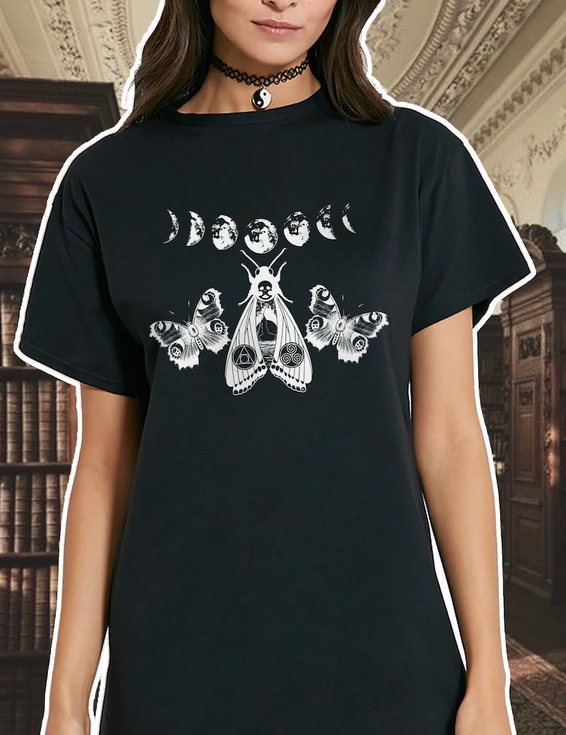 Dark Academia Tshirt goblincore Death Moth Tee cottagecore - Etsy