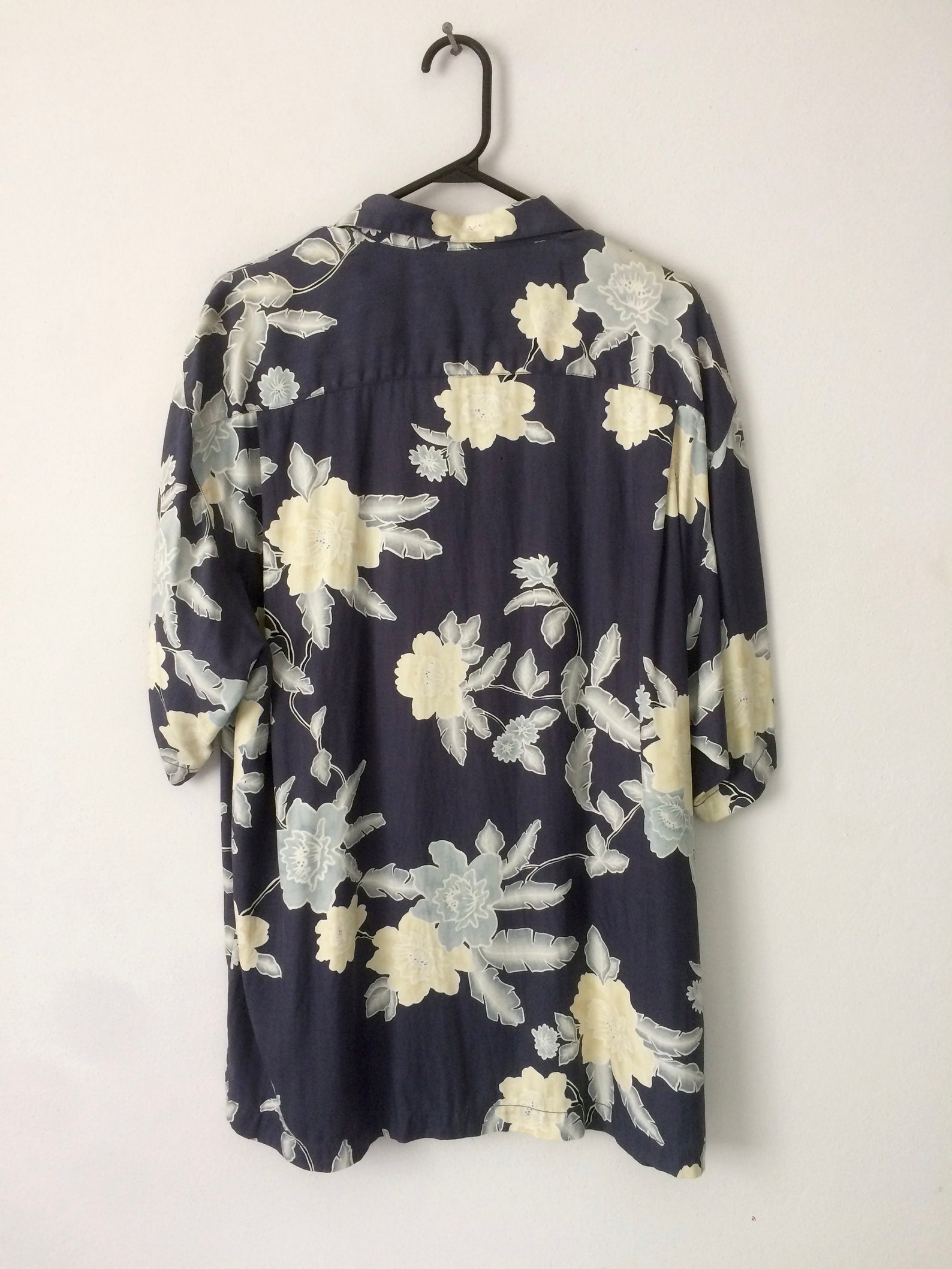 Tommy Bahamas Sz L Silk Aloha Hawaiian Shirt Flowers Floral - Etsy Sweden