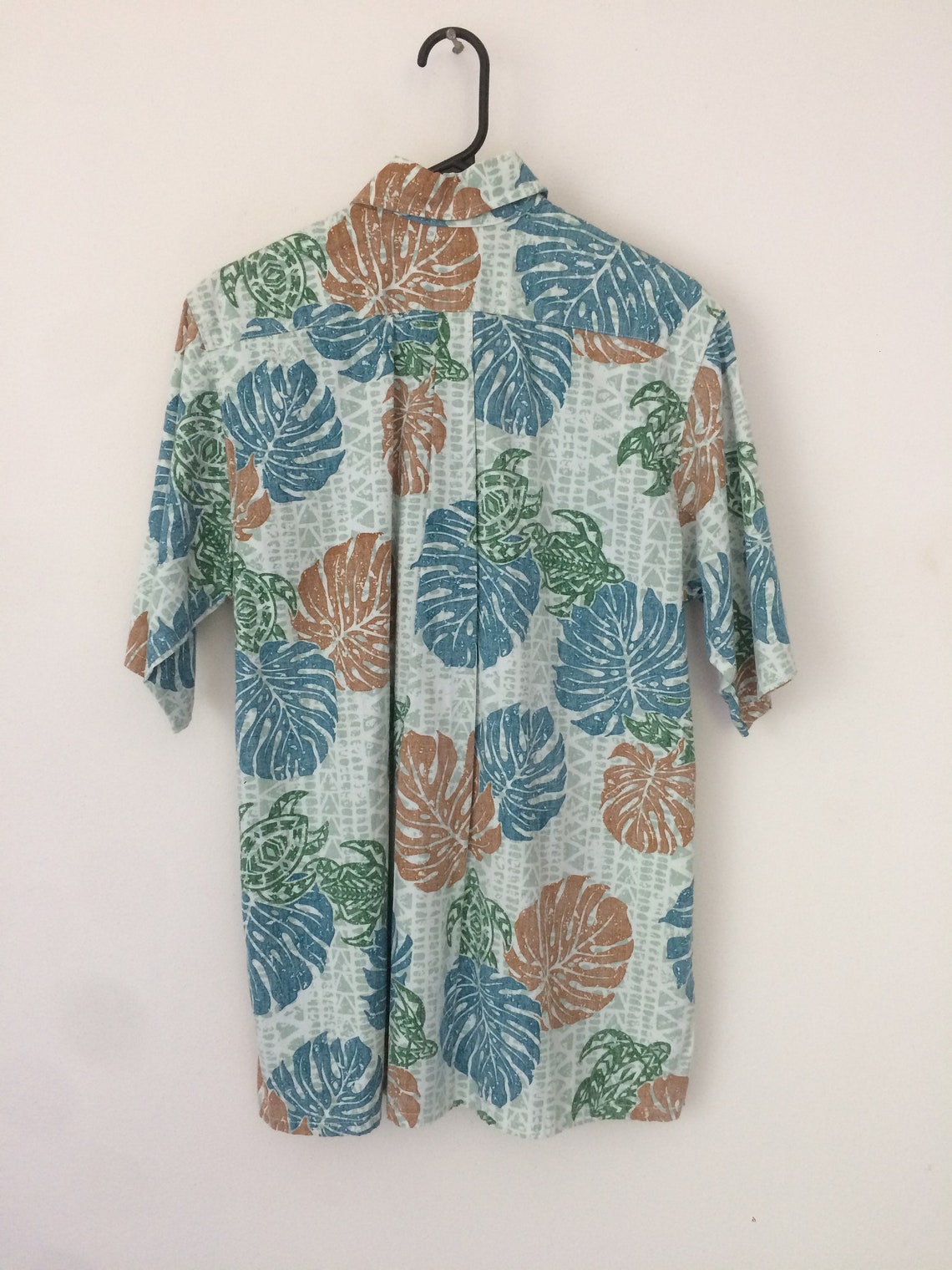 Go Barefoot Reverse Print Aloha Hawaiian shirt cotton size M | Etsy