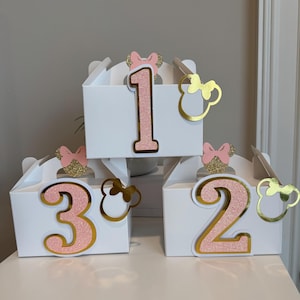 Favor Box Minnie Mouse birthday Age 1 2 3 pink glitter, goodie bag, gable Minnie gift box, favors birthday Minnie Mickey