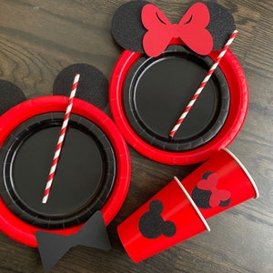 Minnie and Mickey Mouse birthday, Red and Black minnie, Birthday Table decor, minnie plates cups, mickey decoration