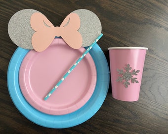 10 Wonderland winter Light Pink Blue Glitter Minnie Mouse Birthday Table set plates straws cups 3d