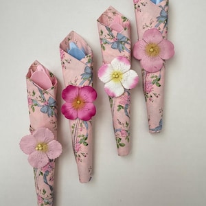 Bridgerton Tea Party Utensils, Floral Napkins, Pink Forks, Spoons (Set of 10)