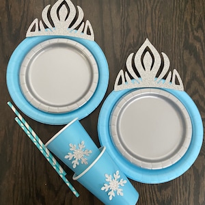 10 FROZEN winter Wonderland Birthday decoration Table plates snowflake Christmas crown glitter
