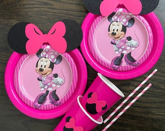 Minnie Mouse birthday decoration, plates cups, hot pink gold, Birthday Table, sweet table decor
