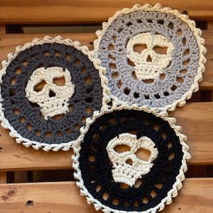 Halloween Coaster, Skull Coaster, Plant Coaster, Crochet Skull Coaster, Halloween Mug Rug, Gift for Halloween, Skelly Coaster
