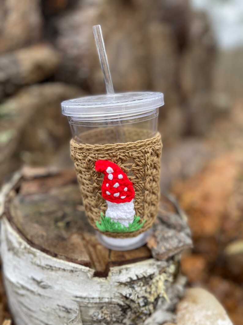 Cosy gehaakte paddenstoelenbeker: 24 oz Iced Coffee Cosy afbeelding 5