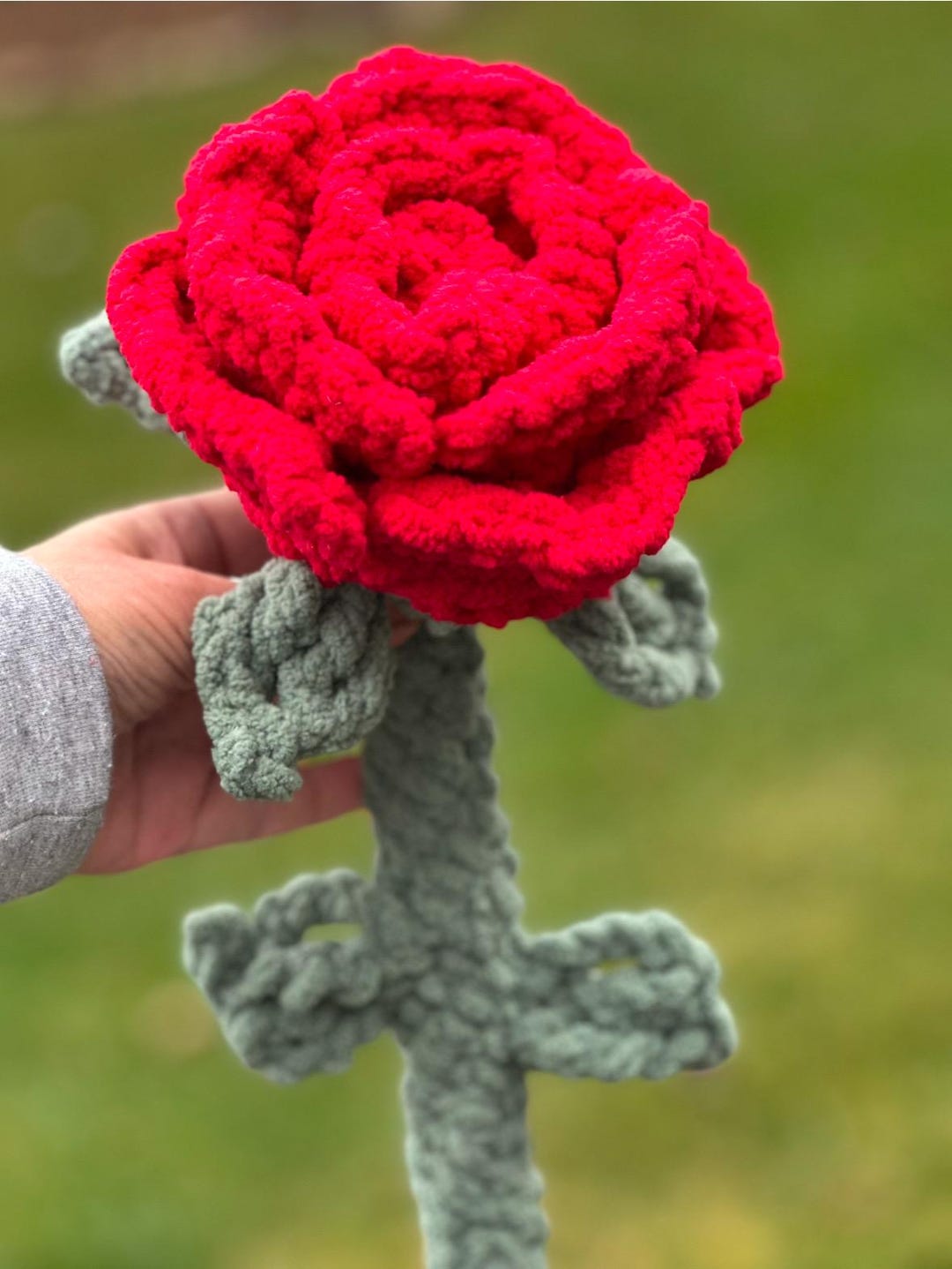 Red Roses Plush Hand Crochet Plushie Rose: Red Heirloom Flower Decor - Etsy