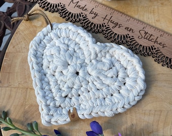 Farmhouse Trivet, Crochet Heart Trivet, Cotton Mug Rug, Plant Coaster, Teapot Trivet, Hostess gift, Unique heart shape gift, Dollhouse rug
