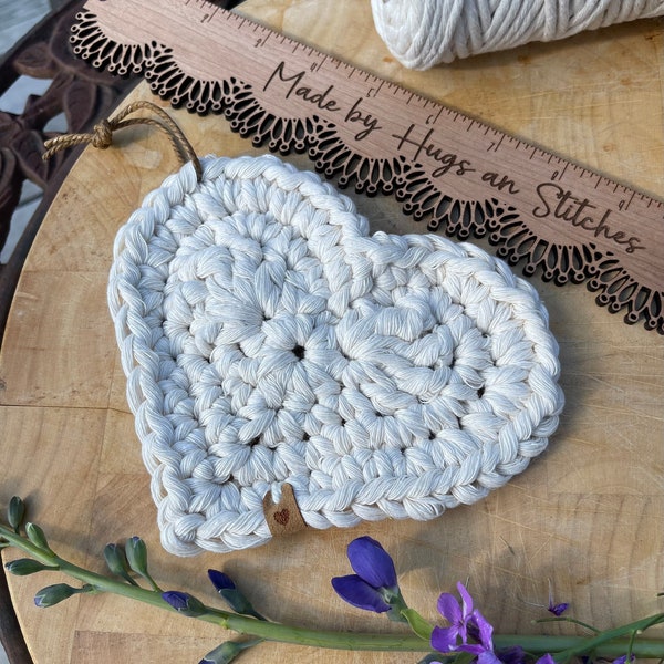 Farmhouse Trivet, Crochet Heart Trivet, Cotton Mug Rug, Plant Coaster, Teapot Trivet, Hostess gift, Unique heart shape gift, Dollhouse rug