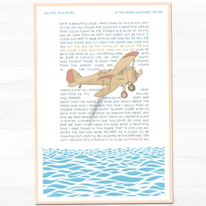 Neutral Milk Hotel - Im Flugzeug über dem Meer - Handbebilderte Liedtexte | Kleines Poster Wand kunstdruck (13x19)