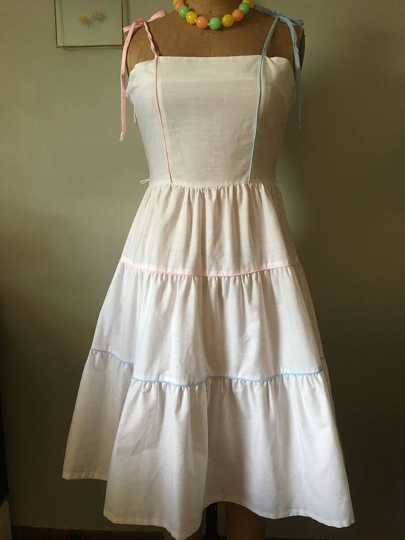 vintage late 70s early 80s Wildcrest white sundres