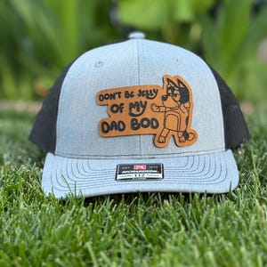 Czapka typu trucker z napisem „Don&#39;t Be Jelly Of My Dad Bod” firmy Bandit