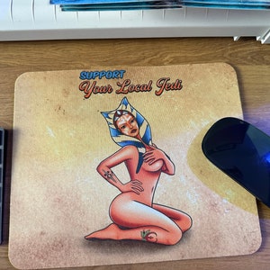 Ahsoka Pop Kultur Pinup Mauspad