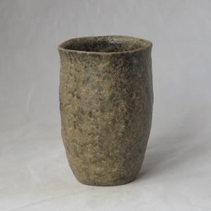 Vaso de cerveza de cerámica hecho a mano con diseño de tierra erosionada, recipiente de cerámica texturizada grande, vaso para beber de 500 ml.
