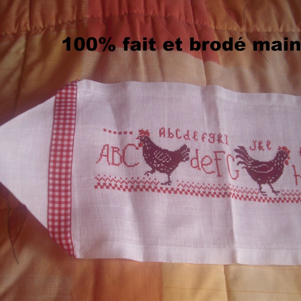 BRODERIE fait main * chemin de table champêtre