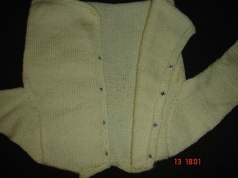 booties bonnetpale yellow. setjacket