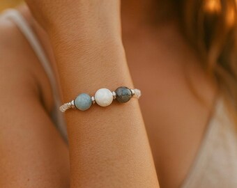 Goddelijke vrouwelijke armband