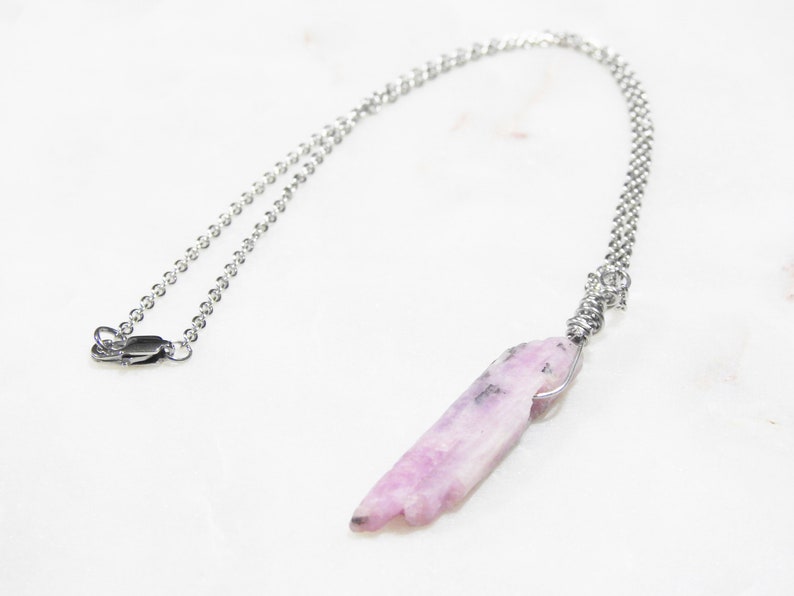 Mindfulness Gift Healing Stone Necklace Pink Opal Necklace For Emotional Healing /& Heart Opening