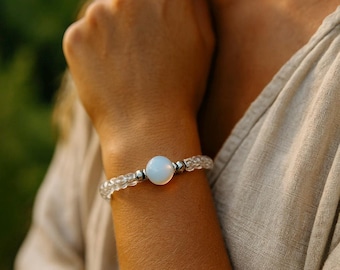 Armband van opaliet: voor een verheffing van de geest en innerlijke reflectie